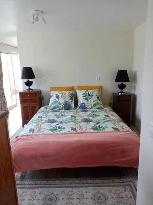 Chalet Pour Deux Personnes Saint-Pierre-du-Lorouër Екстериор снимка
